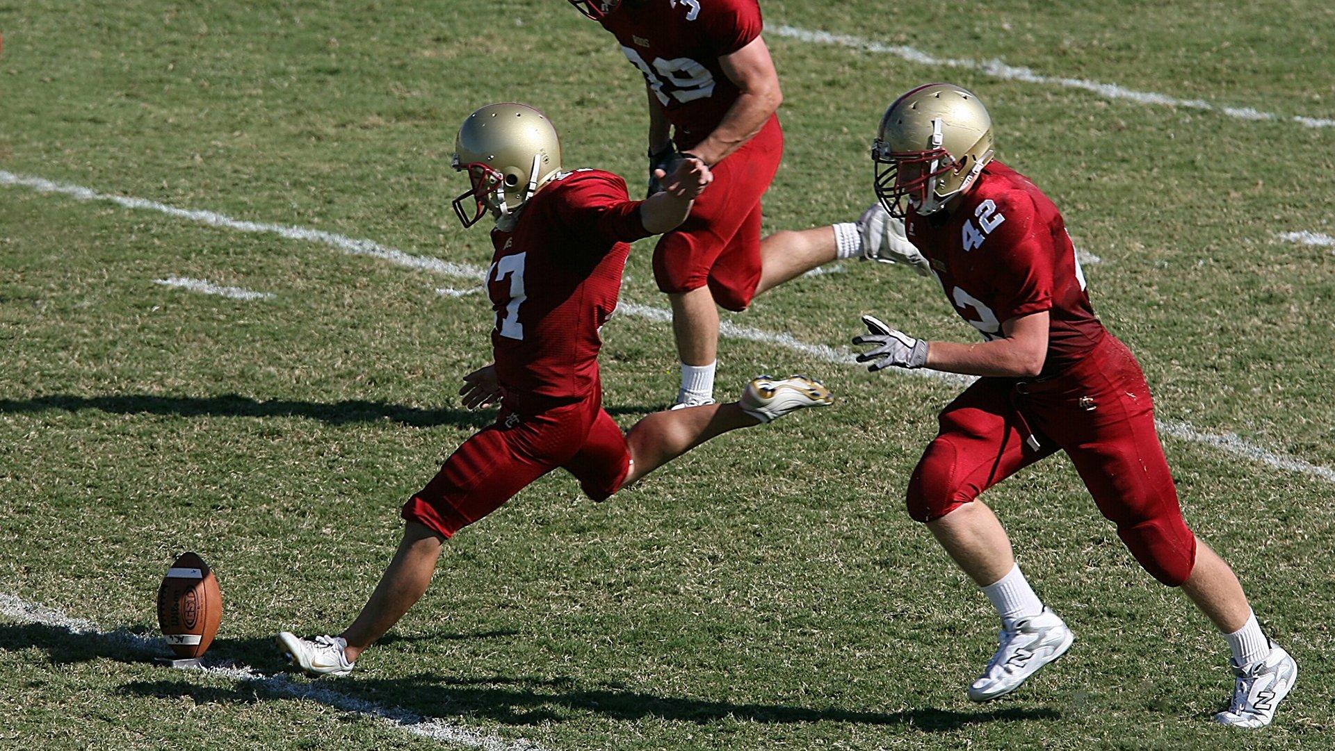 英超豪门激战落幕,曼城绝杀利物浦登顶积分榜-jiuyouhu