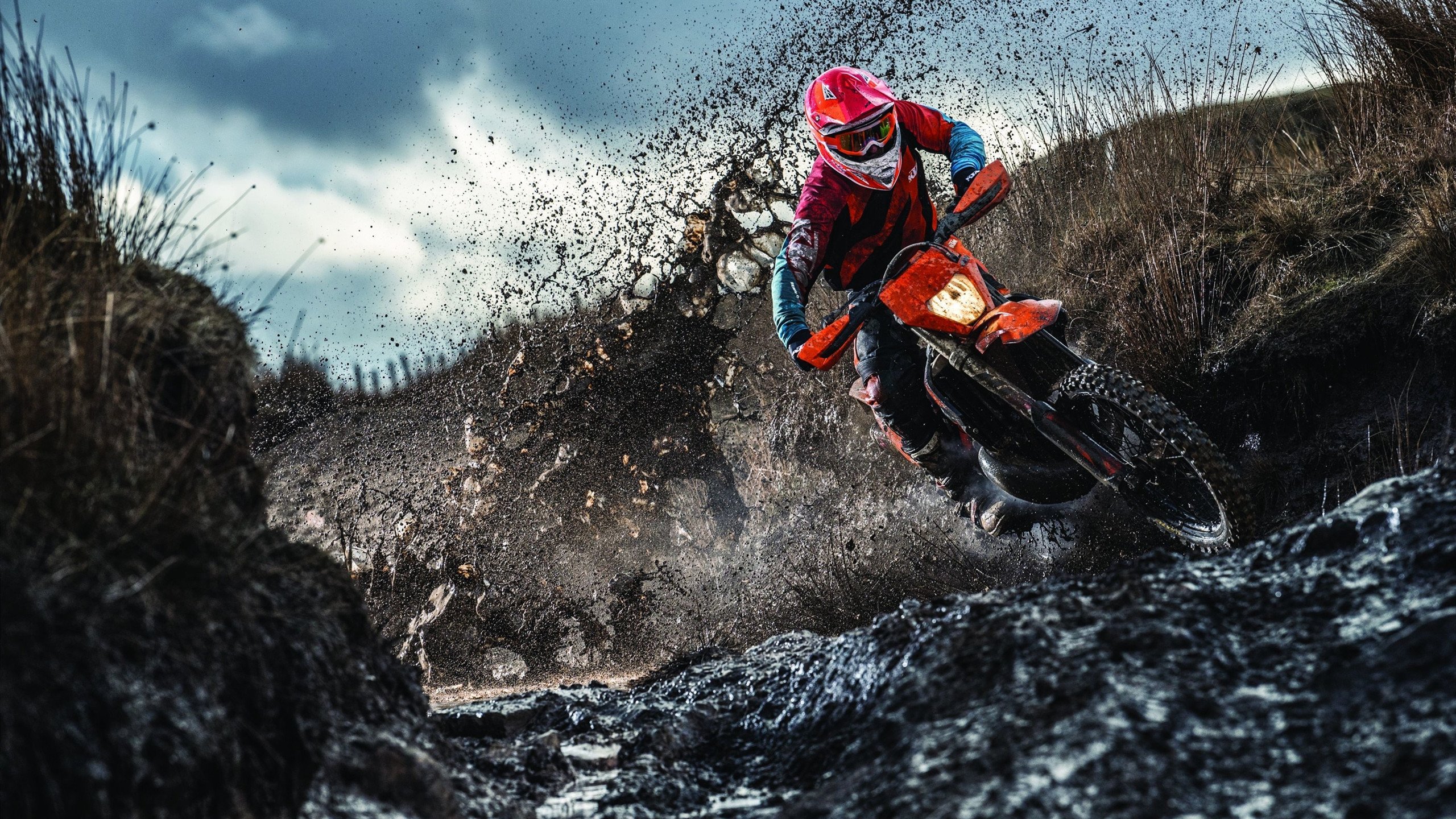 阿尔卡拉斯横扫对手晋级美网八强 新生代天王展现统治力